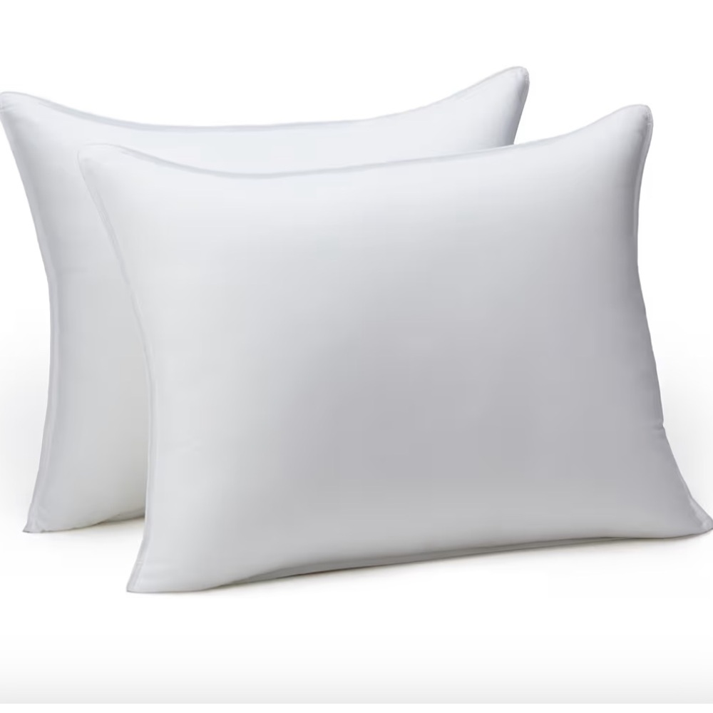 White Standard Pillow Polyester-Filled Insert Medium Firmness 20x26” (2-pack)